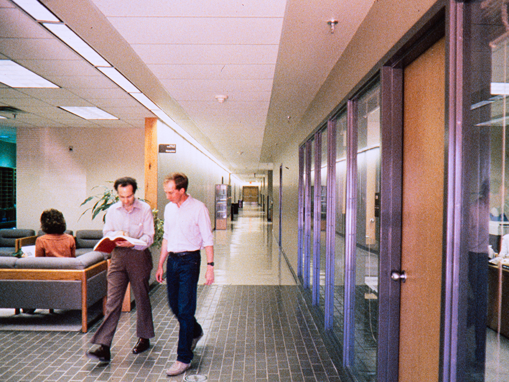 CEERreception hallway Seibert